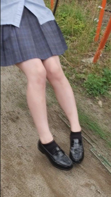 FC2私拍：高中生公園野戰無碼，清純學生妹戶外性愛