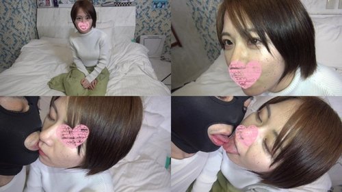 FC2 无码短小纤细美女，巨乳大阴蒂，萝莉男中出吞咽，业余巨作