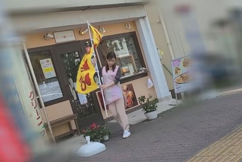 Wanita Terdesak Dihamili Orang Asing Berulang Kali untuk Keluar dari Kesulitan