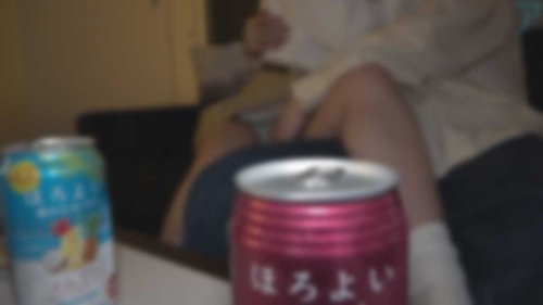 Kleine, hellhäutige Krankenschwester in Tokio betrunken am Höhepunkt, Liebhaber spritzt mehrfach in sie