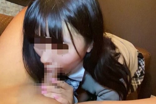 Jeune Fille Éjaculation Faciale - Grosse Charge sur Joli Visage Non Censuré Amateur